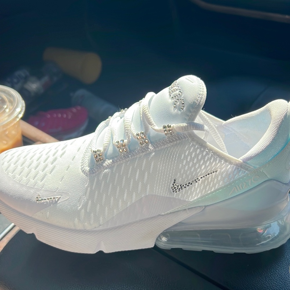 𝐍𝐈𝐊𝐄 270 𝐖𝐈𝐓𝐇 𝐑𝐇𝐈𝐍𝐄𝐒𝐓𝐎𝐍𝐄𝐒**𝐂𝐔𝐒𝐓𝐎𝐌****